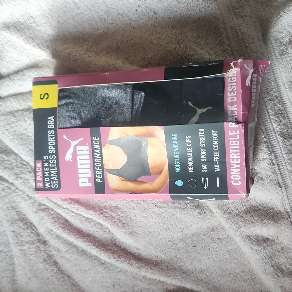 Seamless sports bra